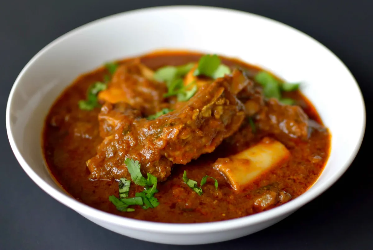 Lamb Rogan Josh – rich lamb curry at Green Chili Crowfoot, NW Calgary